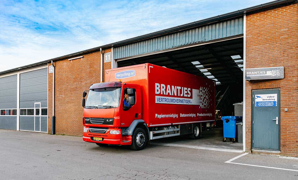 brantjes-data-vernietiging-loods-vrachtwagen
