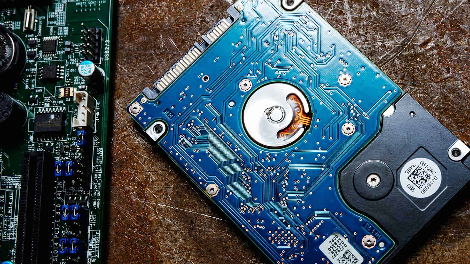 afschaffen wang Pijler Harde schijf vernietigen – SSD en HDD gecertificeerd vernietigd